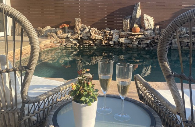 | La Jolla Beach House | Great Location | Newly Remodeled