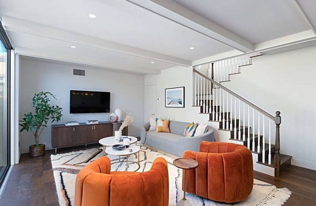 La Jolla Cove Entire Renovated, Designed Home