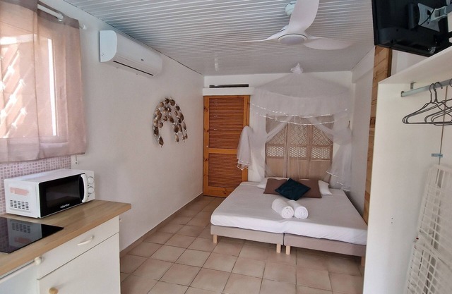 La Kaz Cocon – Cozy Cottage for Two in Sainte-Anne