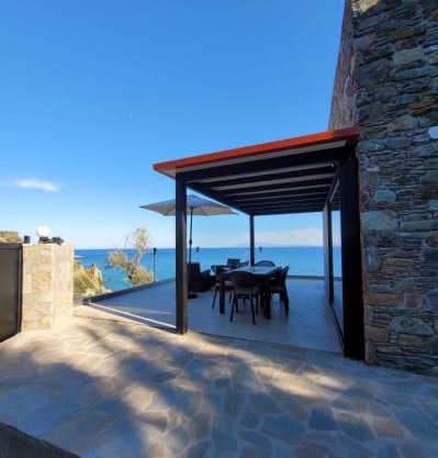 La Mer Villa - Entire Cottage