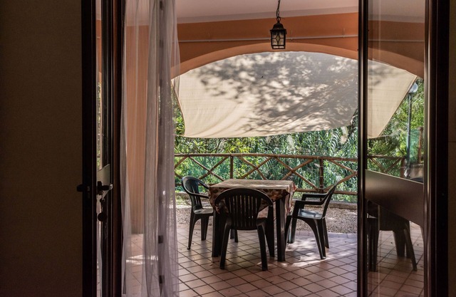 La Palella, secluded two-room apartment with patio near the beaches