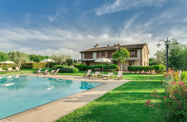 La Piccionaia, 3 bedrooms apartment in the Chianti area with swimming pool & A/C