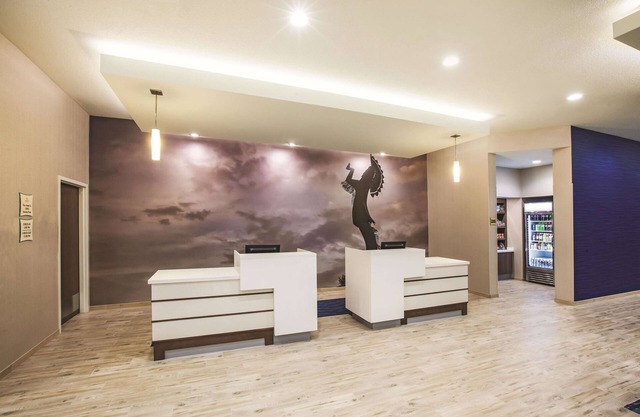 La Quinta Inn & Suites by Wyndham Wichita Northeast