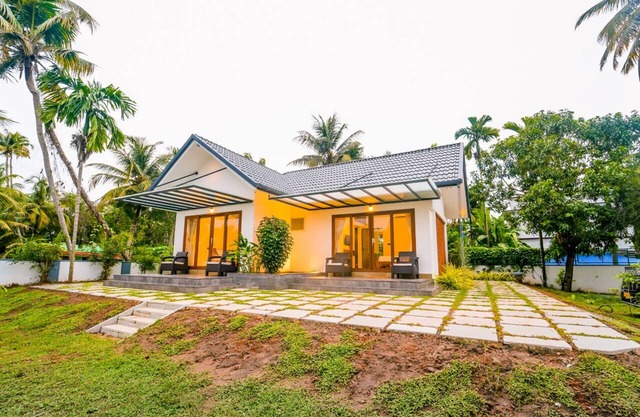 La Riva Pool Villa Kochi By VOYE HOMES