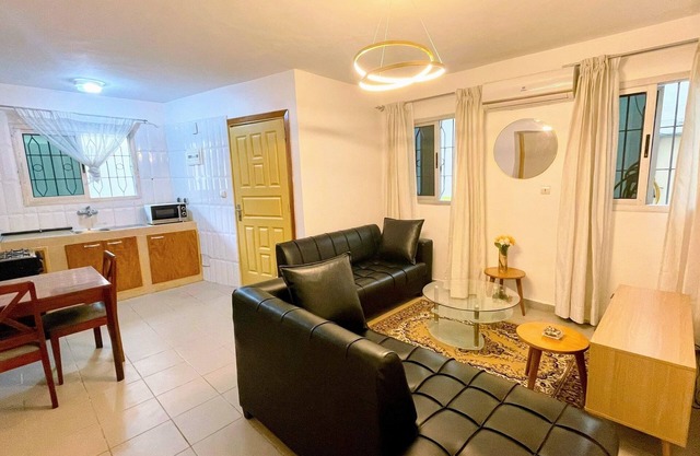 La Siesta Abidjan - Cozy 1-bedroom apartment in welcoming Abidjan with AC, WiFi