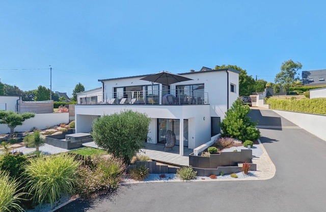 La Villa Kerdanet - Spa - Panoramic sea view and beach 500m away