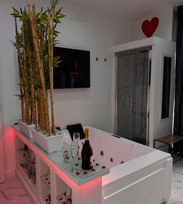 Lady Mary's Luxury Suites