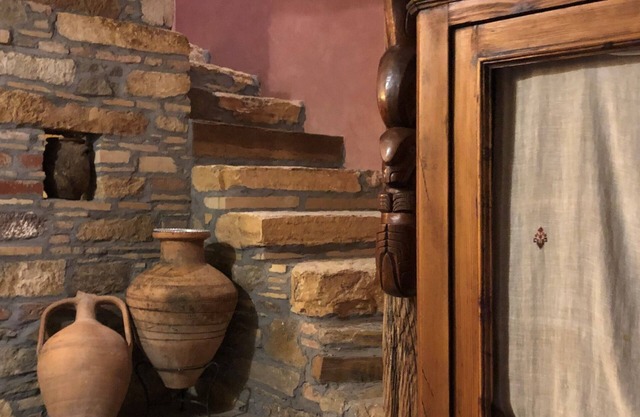 LAGOS, a Large Characterful Stone House for Family/Families