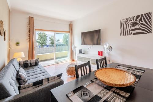 Lagos-Piscine et mer- Condominio do Mar