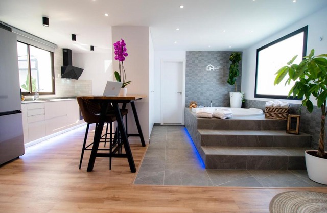 Laguna Home & Suites