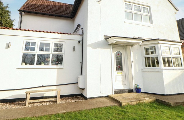 LAIRA, family friendly, with a garden in Seaham