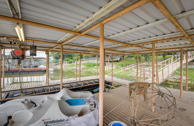 Lake Brownwood Home w/Private Boat Dock!
