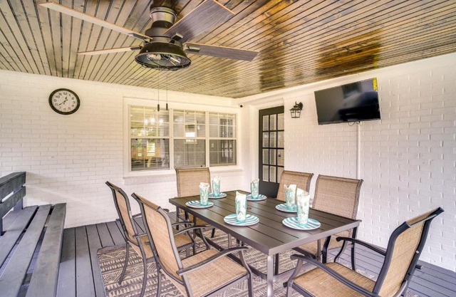 Lake Charles Home with Gas Grill and Fenced-In Yard!