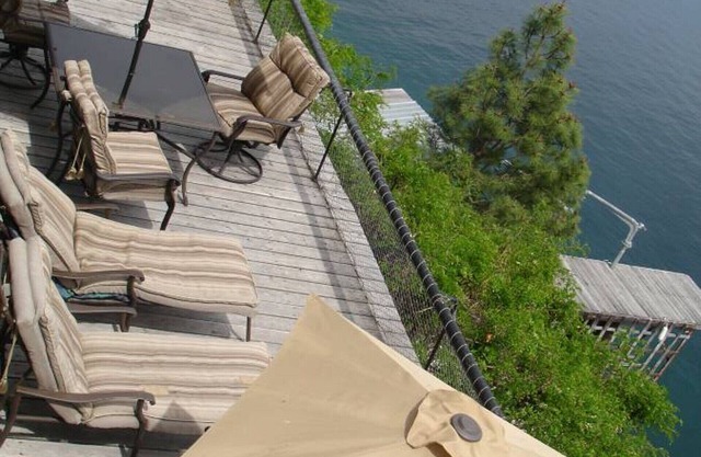 Lake Chelan Private Waterfront Home, Exclusive Docks & Moorage. Pets Welcome.