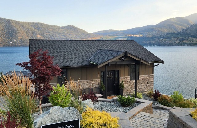 Lake Chelan view home 1-bedroom in Manson with AC