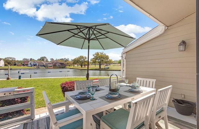 Lake Conroe WATERFRONT Updated 3BR Condo with Pools, Paddle Boards & Views