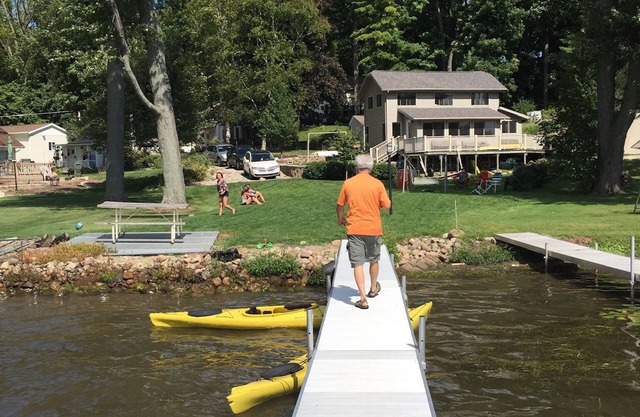 Lake Cottage on Big Long Lake!