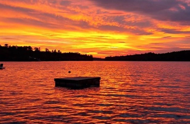 Lake front home on Lovell Lake for Ice Fishing and Skimobiling