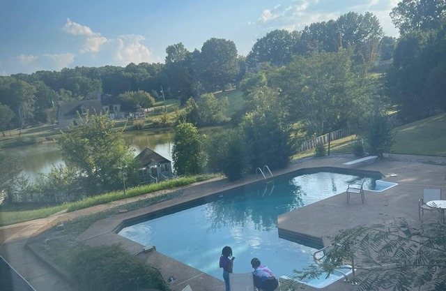 Lake Front Luxury Mansion with King beds, garden and pool