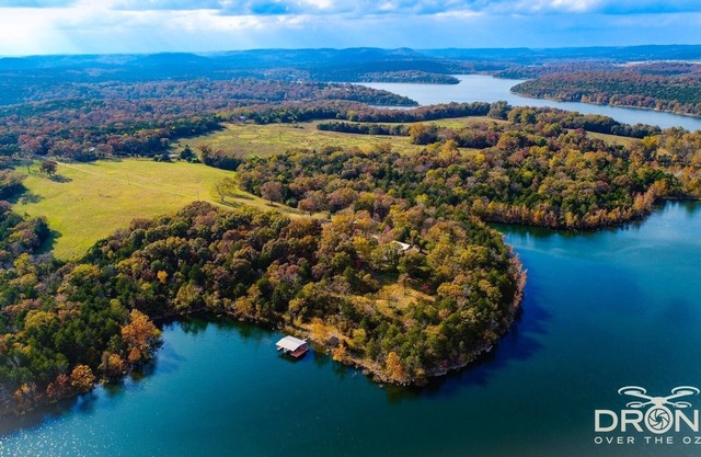 Lake front secluded house w/private boat/swim dock on 242 acre cattle ranch.