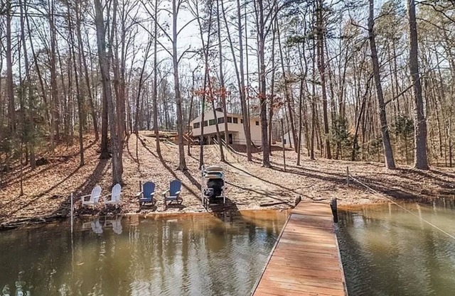 Lake Hartwell NEW HOT TUB Paddle boards kayaks, 30 mins to blue ridge mountains!