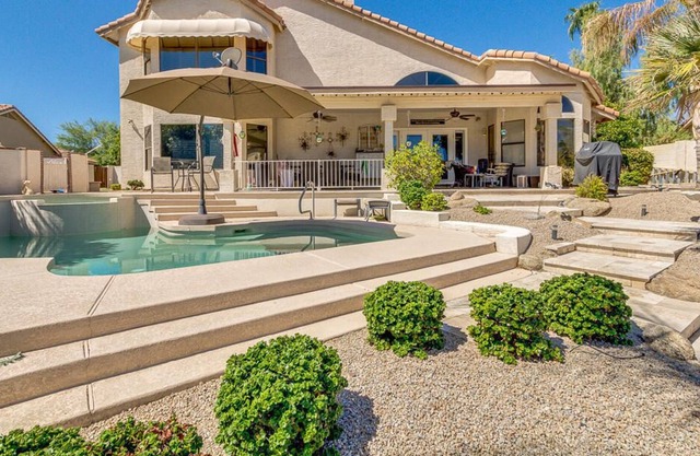 Lake House in the Desert - “The Islands" - Pool and Paddle Boat