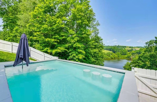 Lake House on Lake Linville
