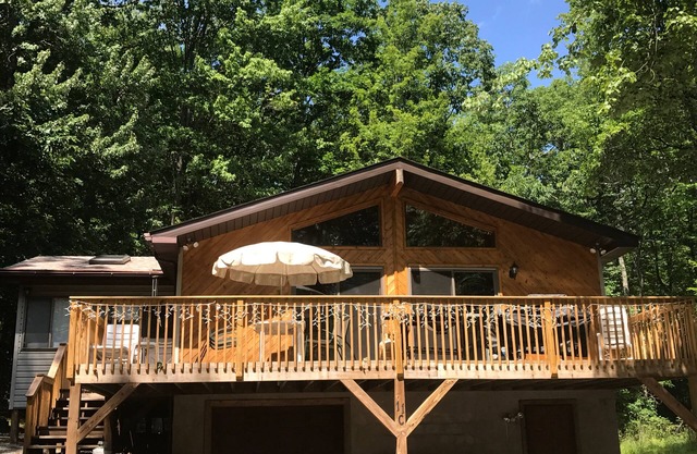 Lake House on Lake Wallenpaupack,boat dock included,Home has WiFi 3 BDRM’s 2b’s