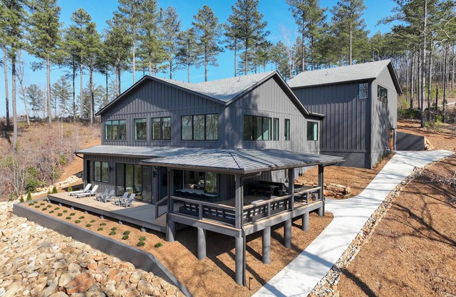 Lake Keowee House - A Luxury Lakeside Retreat