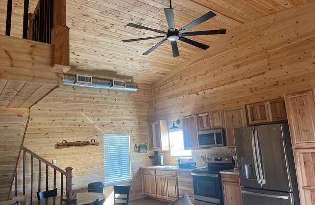 Lake Leon Cozy Cabin and RV park
