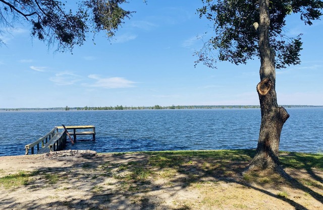 Lake Marion Lakehouse with 180° lake view