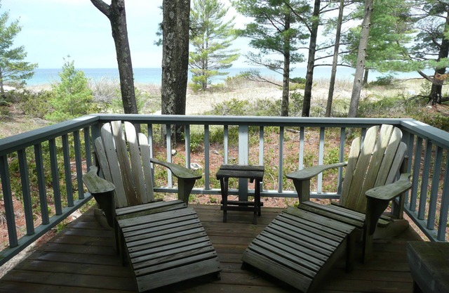Lake Michigan Condo/2 BD/2 BTH/Sleeps 5/Wilderness 8/Glen Arbor