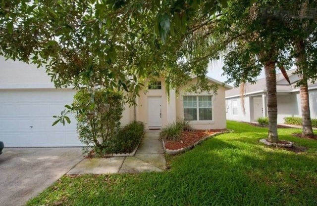 Lake Therapy, Experience the ultimate vacation getaway in vibrant Caggans Crossing.