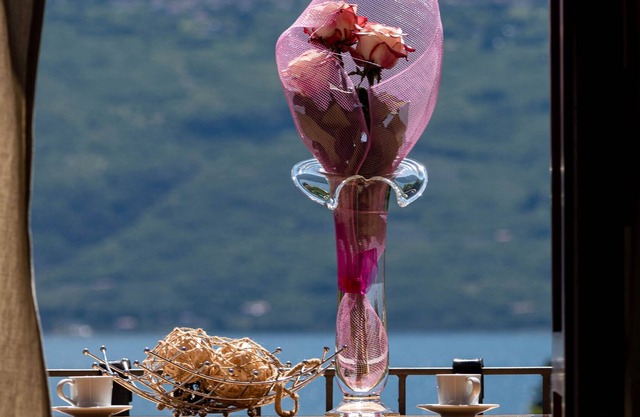 Lake view apartment in Gargnano, very close to Lake Garda