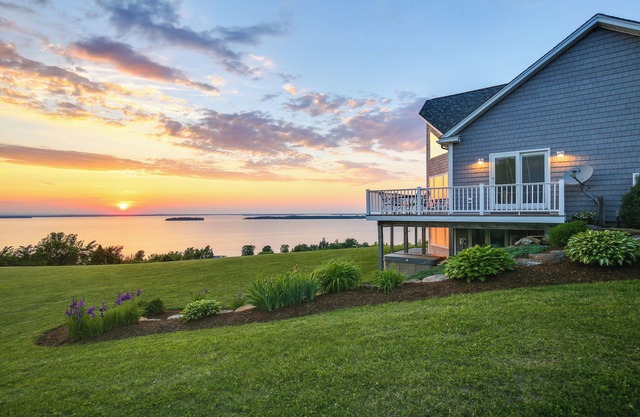 Lake View Champlain Home w/Hot Tub & Sauna!