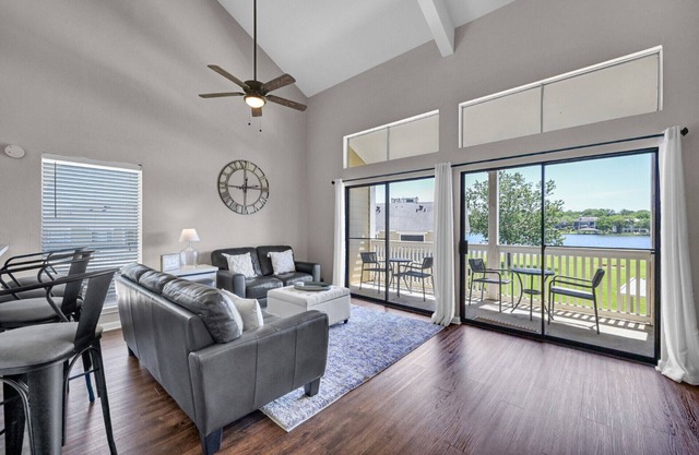 Lake-View Condo with Balcony, Pool, Lake Access, and Fully Equipped Kitchen—Perfect Getaway Spot!