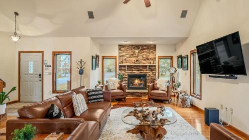 Lake View Retreat AvantStay Entertainers Home Yard Deck Game Room