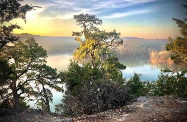 LakeFront - 15’ Theater Screen - Kayaks - 4Acres -FirePit