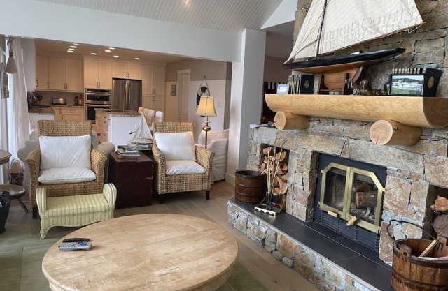 Lakefront and Private Dock on Tie Lake