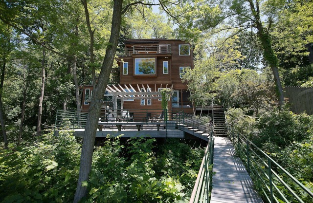 Lakefront Architect Home, Private Assn Beach Below, 5 Decks