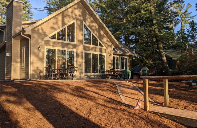 Lakefront Cabin on Pike Lake Chain w/Sunset View - ATV/Snowmobile Flambeau Trail