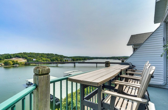 Lakefront Camdenton Condo Near Ha Ha Tonka & Golf!
