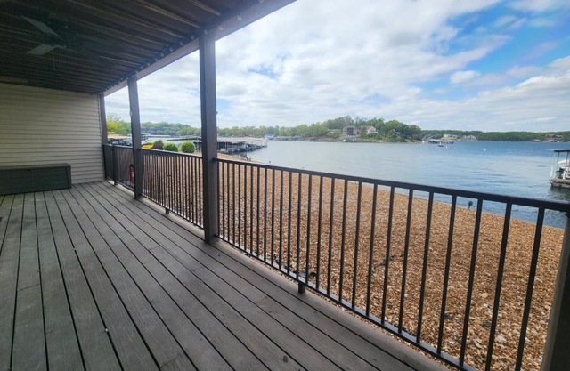 Lakefront condo with a VIEW Osage Beach