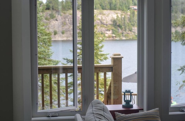 Lakefront Cottage on Beautiful Lower Black Sturgeon Lake