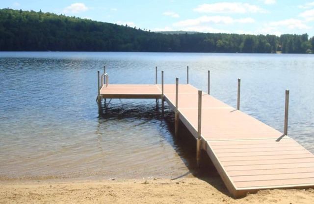 Lakefront Cottage with Private Beach
