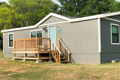 Lakefront Dockside Cabin - 35