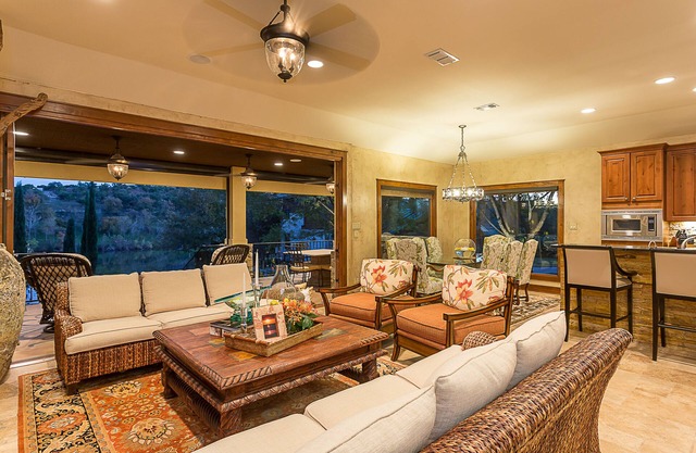 Lakefront Gem On Lake Austin