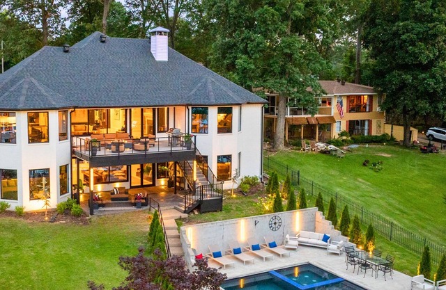 Lakefront Luxury w/Private Heated Pool & Dock