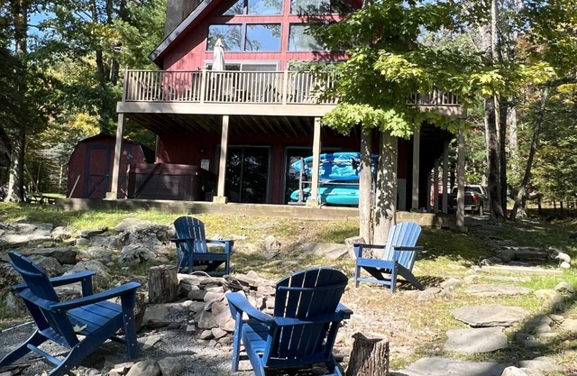 Lakefront on Wallenpaupack with Hot Tub - Pet Friendly