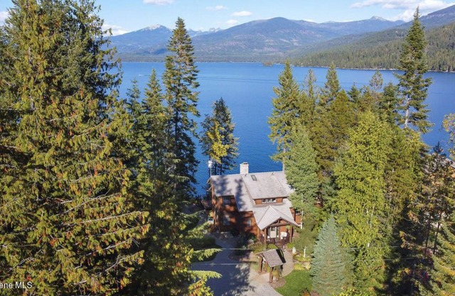 Lakefront Private Home with Boathouse at Priest Lake